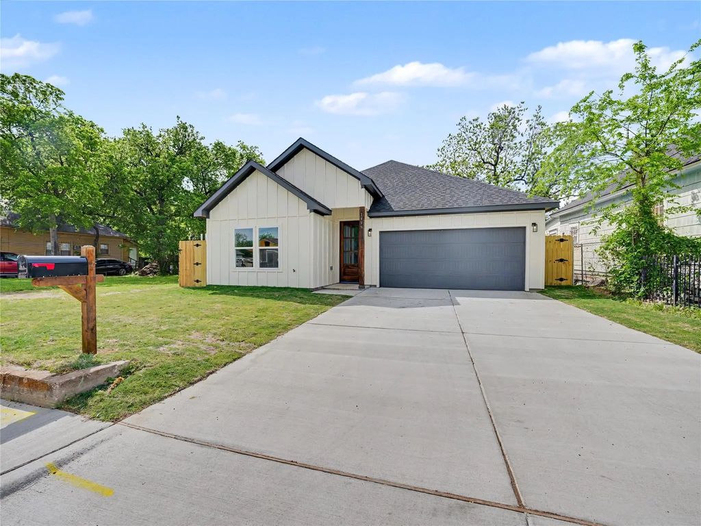 1006 E Allen Avenue, Fort Worth