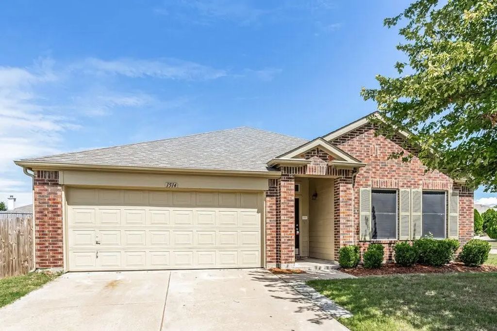 1514 Wavecrest Drive, Glenn Heights