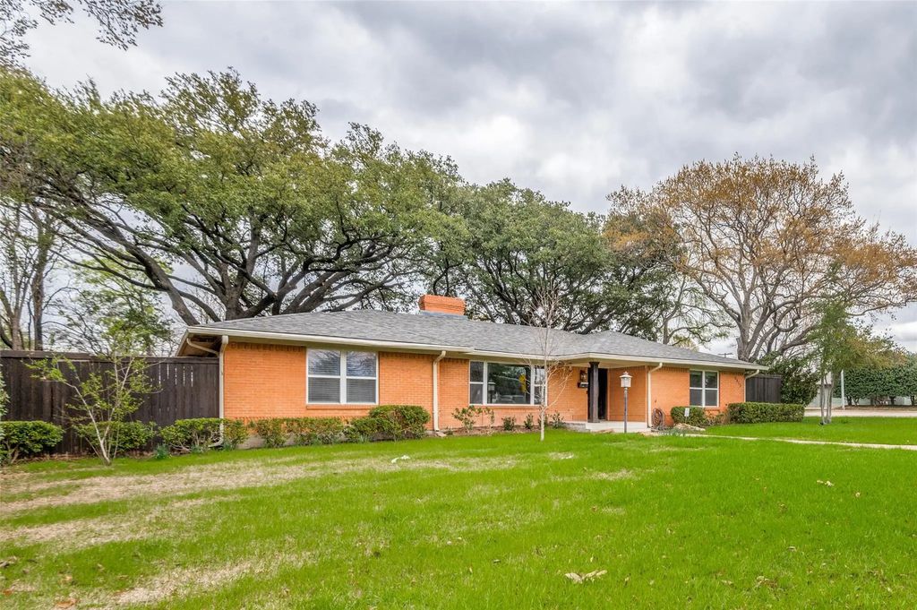 6815 Azalea Lane, Dallas