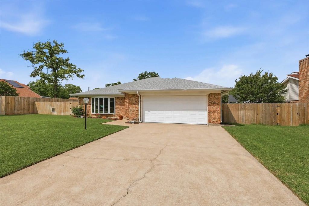 2317 Quail Lane, Grapevine