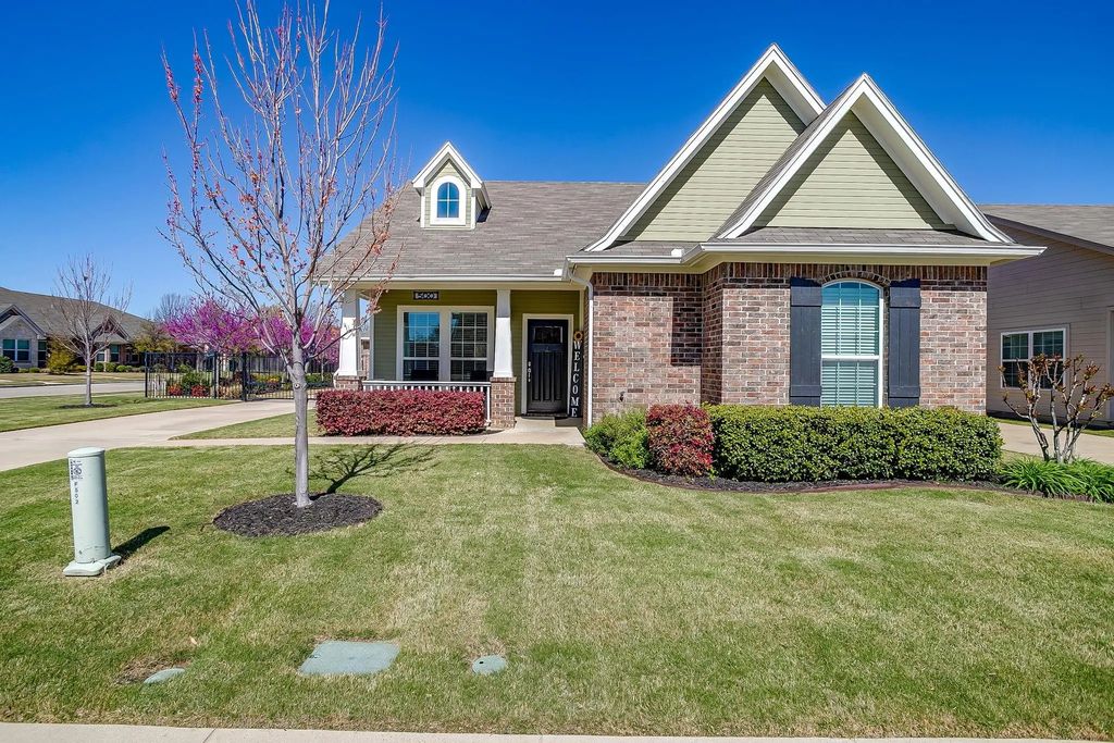 500 Heritage Trail, Burleson