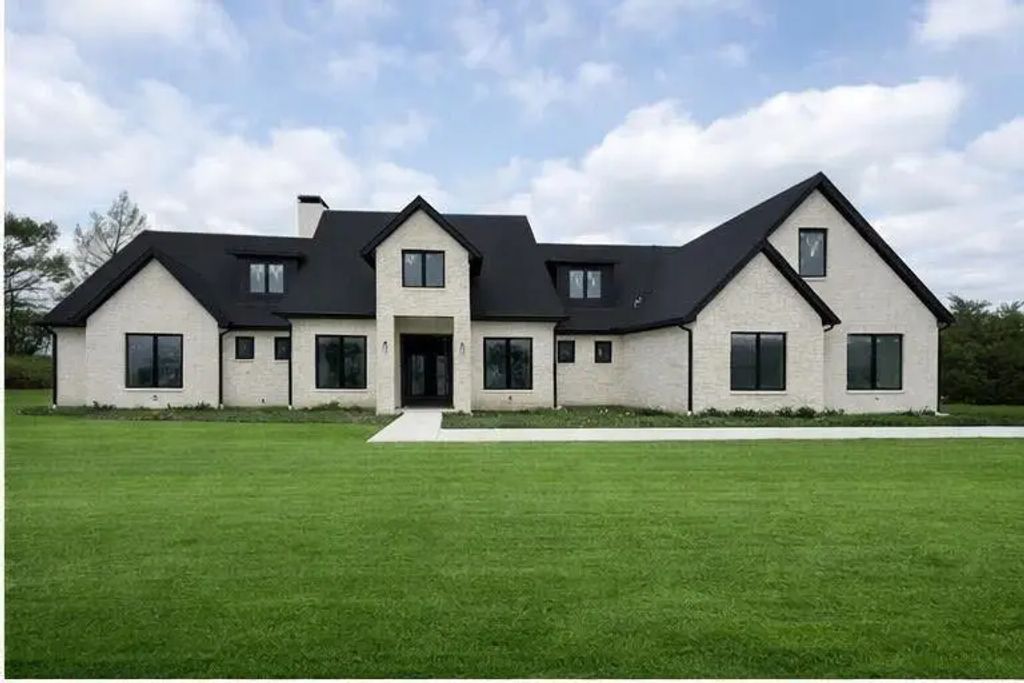 1017 Abbey Lane, McLendon Chisholm