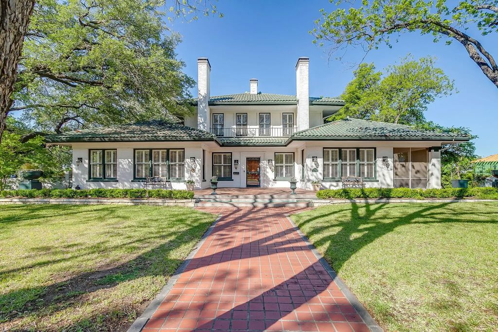 1414 Mistletoe Drive, Fort Worth