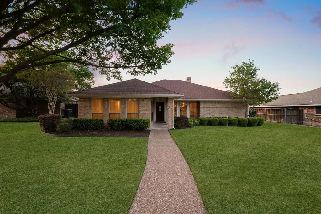 2429 Golden Oaks Drive, Garland
