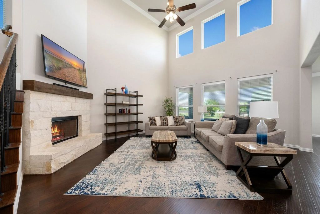 12700 Cold Spring Lane, Ponder