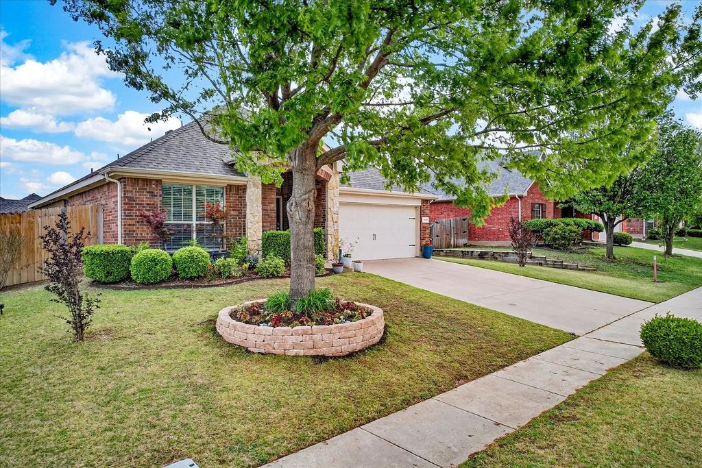 1458 Park Crest Drive, Crowley