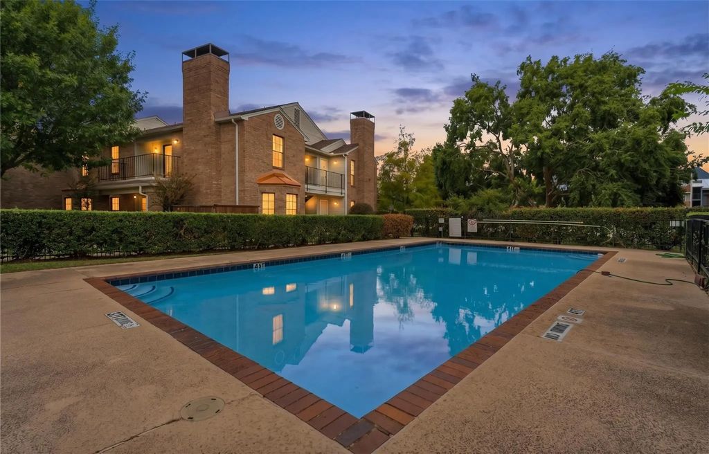 5902 Marvin Loving Drive 201, Garland