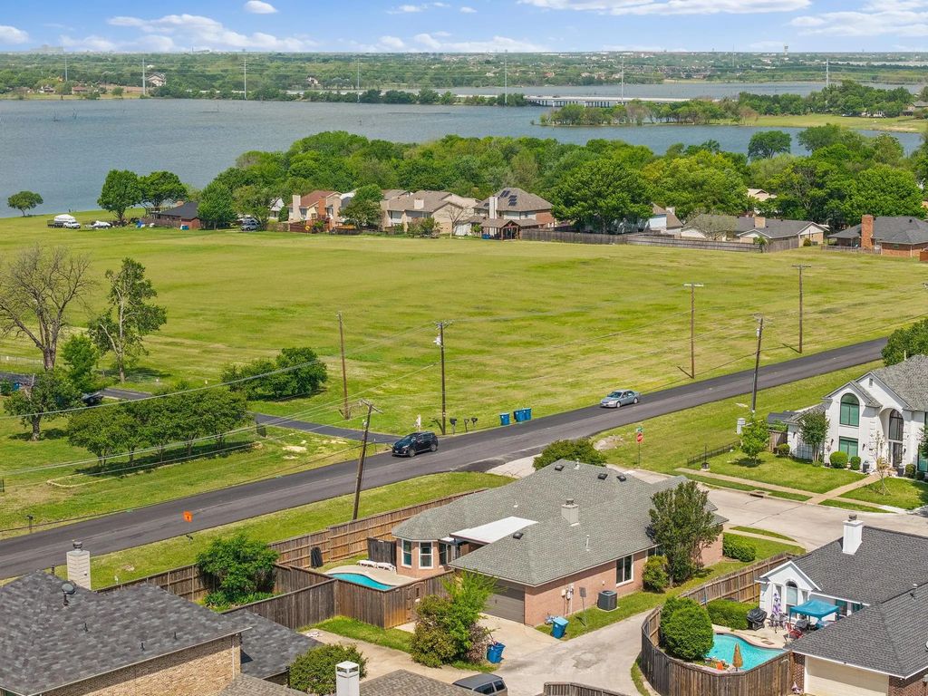 7310 Harbor Drive, Rowlett