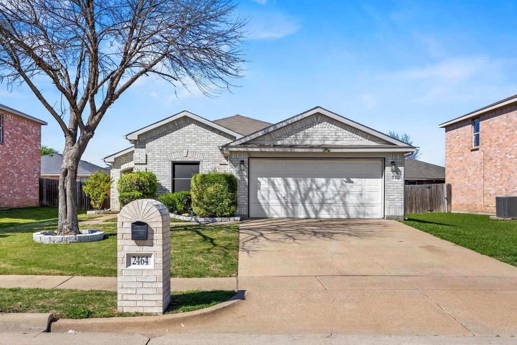 2464 Silverado Trail, Grand Prairie