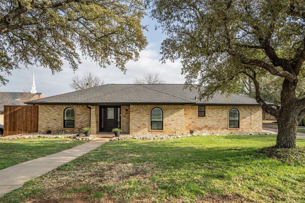 1134 Sunset Drive, Trophy Club