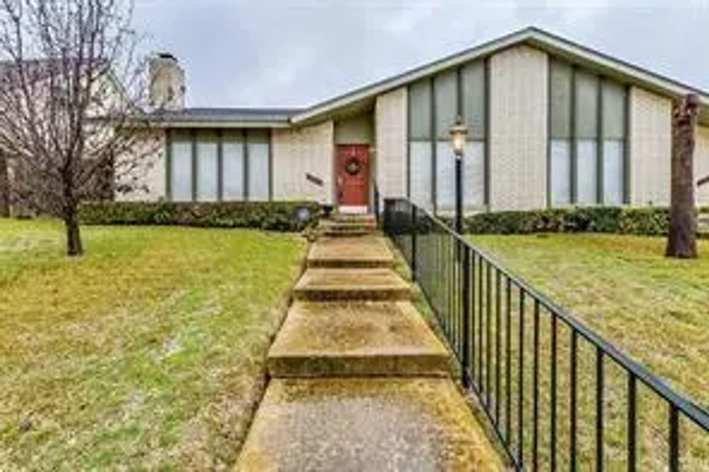 10615 Boedeker Street, Dallas