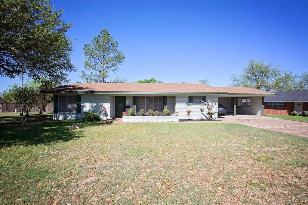914 Fairview Street, Graham