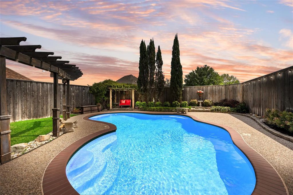 8506 Linda Vista Drive, Rowlett