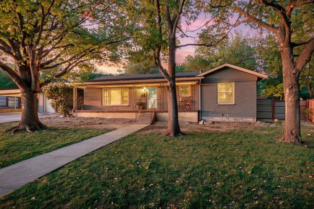 3154 Chamness Court, Haltom City