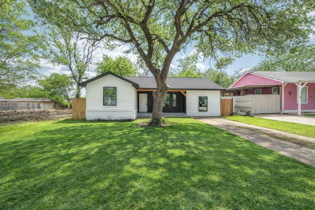 5620 Hiett Court, Fort Worth