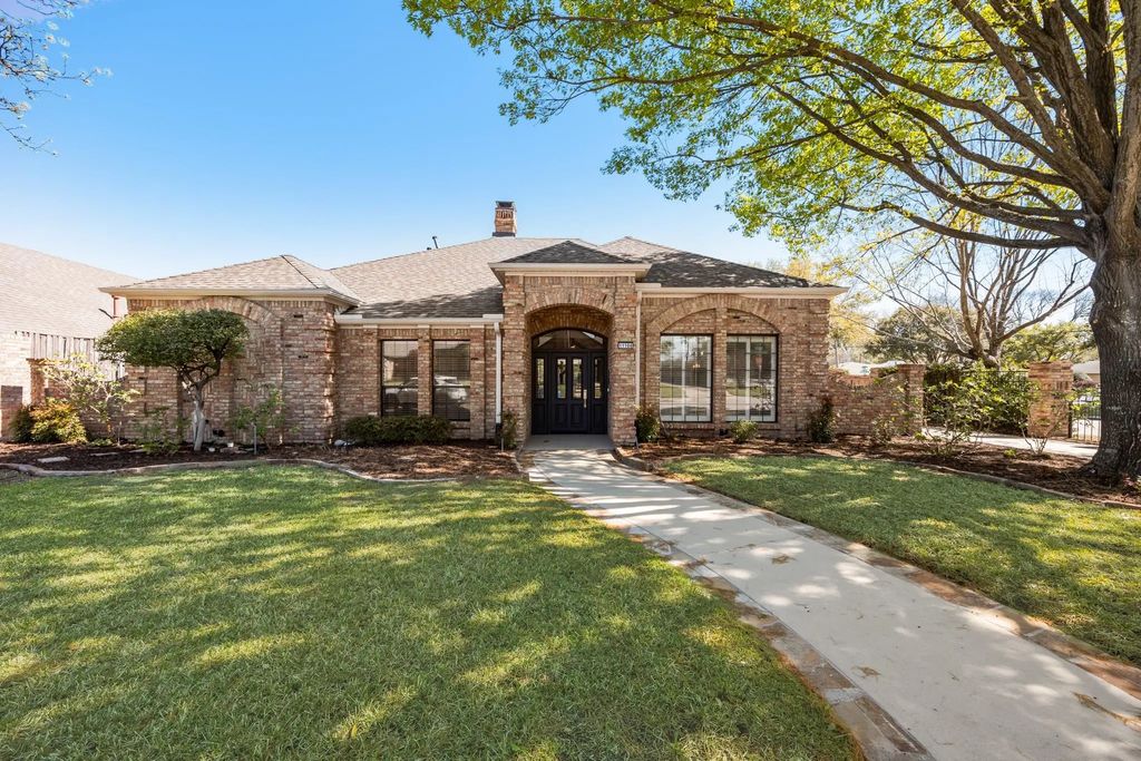 11104 Manorview Circle, Dallas