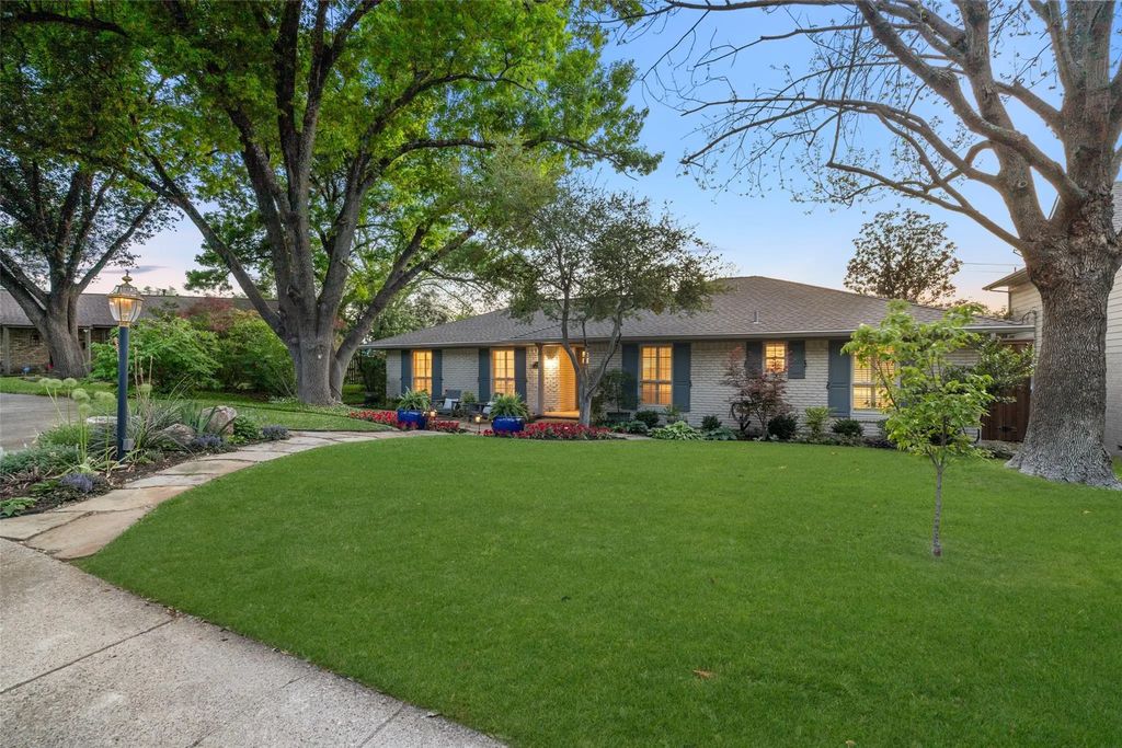 9709 Elmcrest Drive, Dallas
