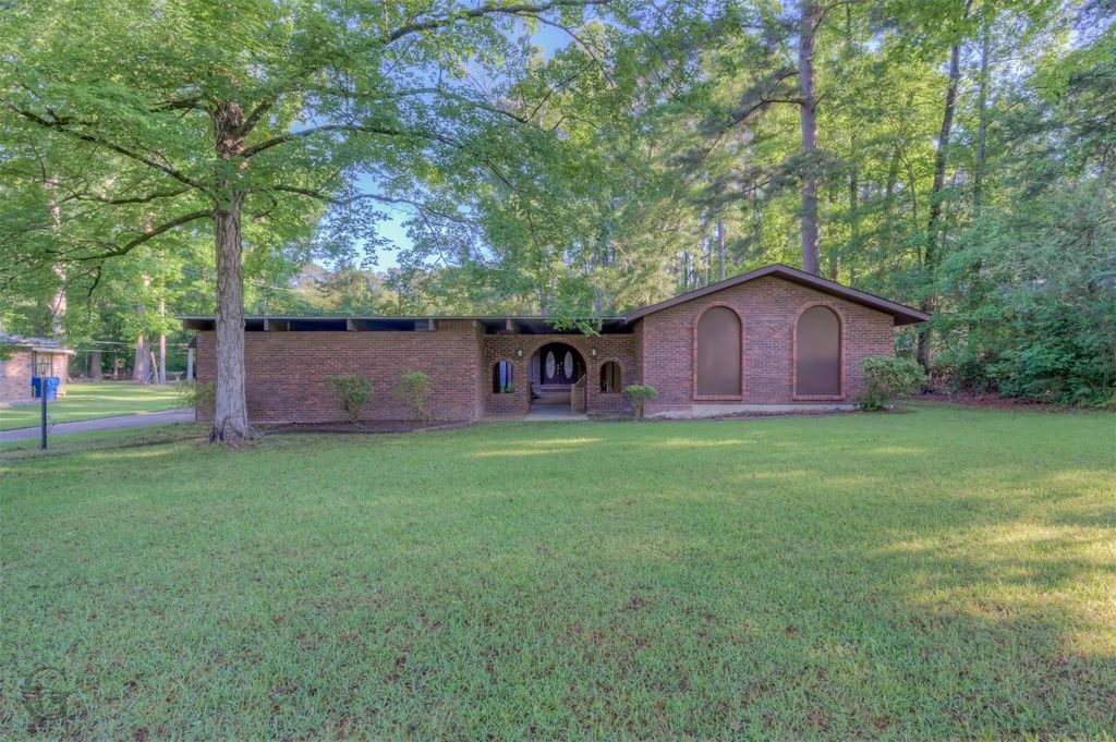 1305 E Todd Street, Minden