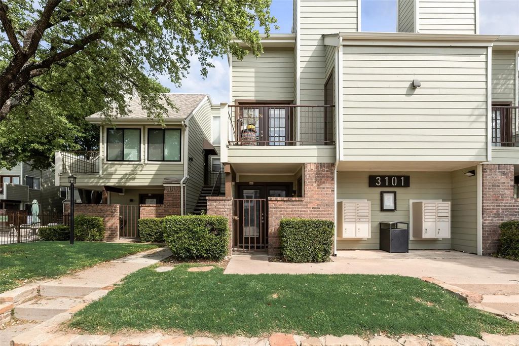 3101 Sondra Drive 107, Fort Worth