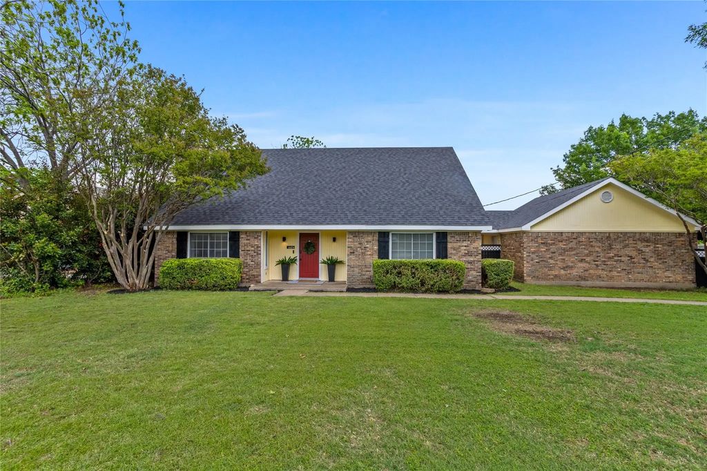 6604 Gillis Johnson, Fort Worth