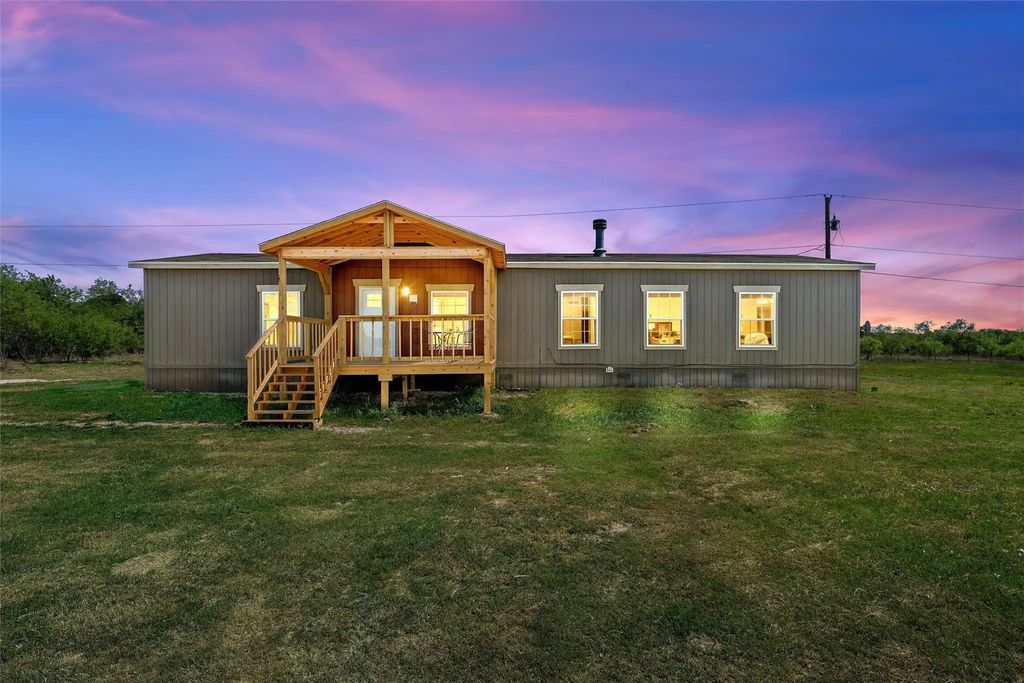 274 Sutherland Road, Axtell