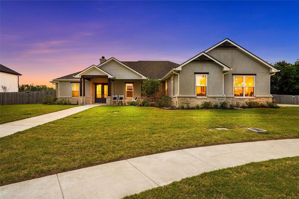 624 Lindsay Lane, Robinson