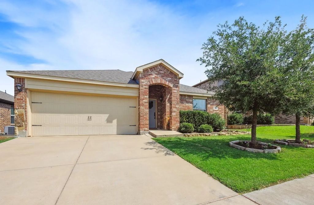 806 Opal Path, Princeton