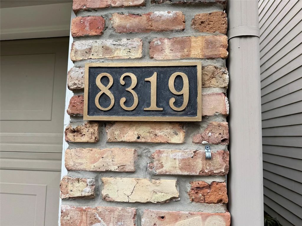 8319 Coppertowne Court, Dallas