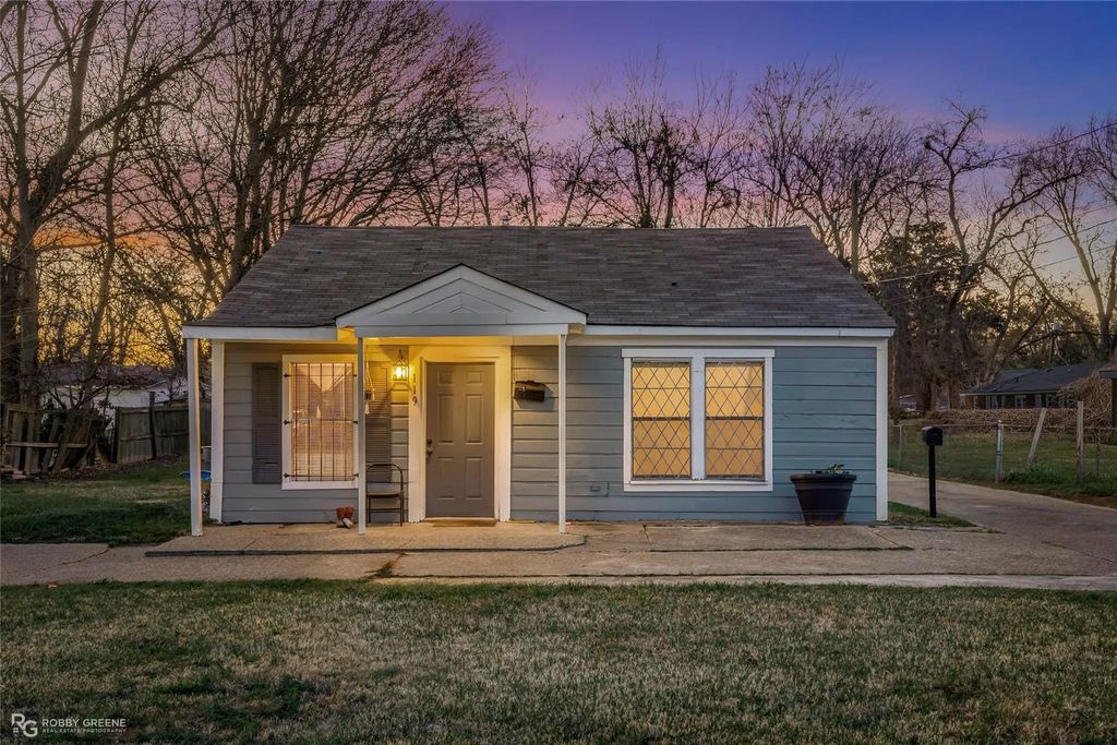 119 And 119 1/2 Thompson Street, Bossier City