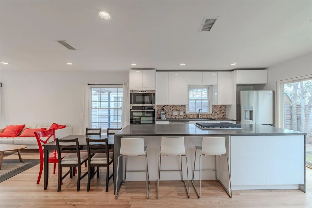 8927 Diceman Drive, Dallas