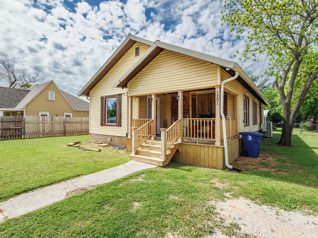1201 8th Street, Brownwood
