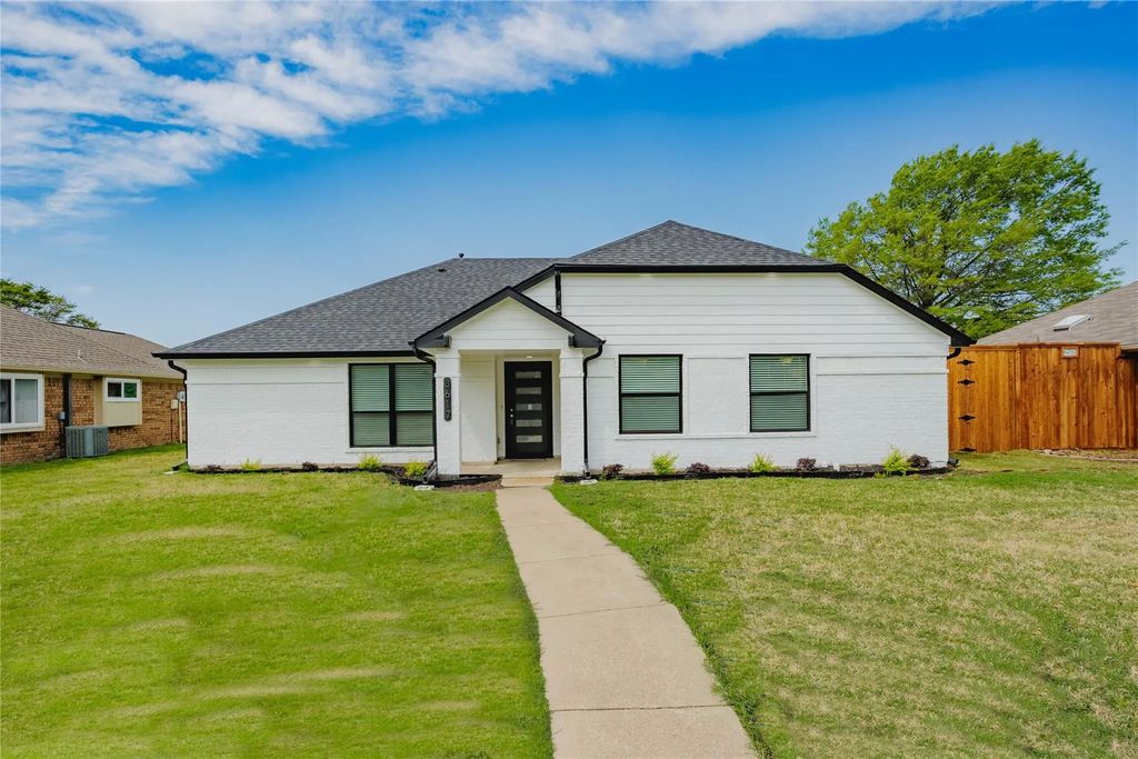 3617 Knights Bridge Drive, Rowlett