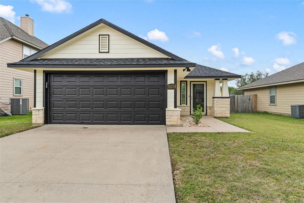 10234 Condor Loop, Waco