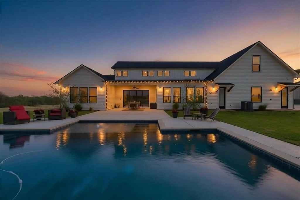 338 County Road 4223, Decatur