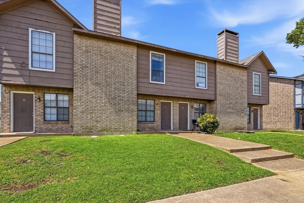 2710 Wimbledon Court B, Garland