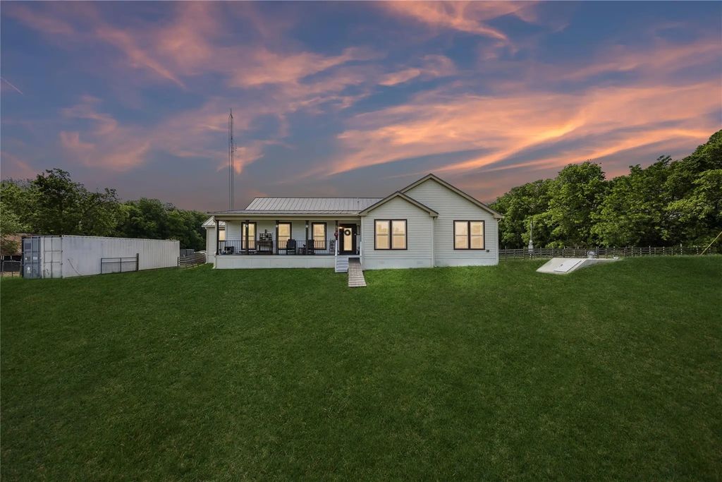 579 County Road 5005, Blue Ridge