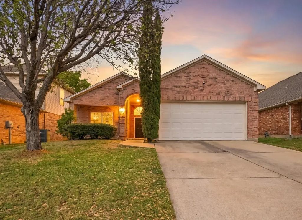 3023 Stallion Crossing, Irving