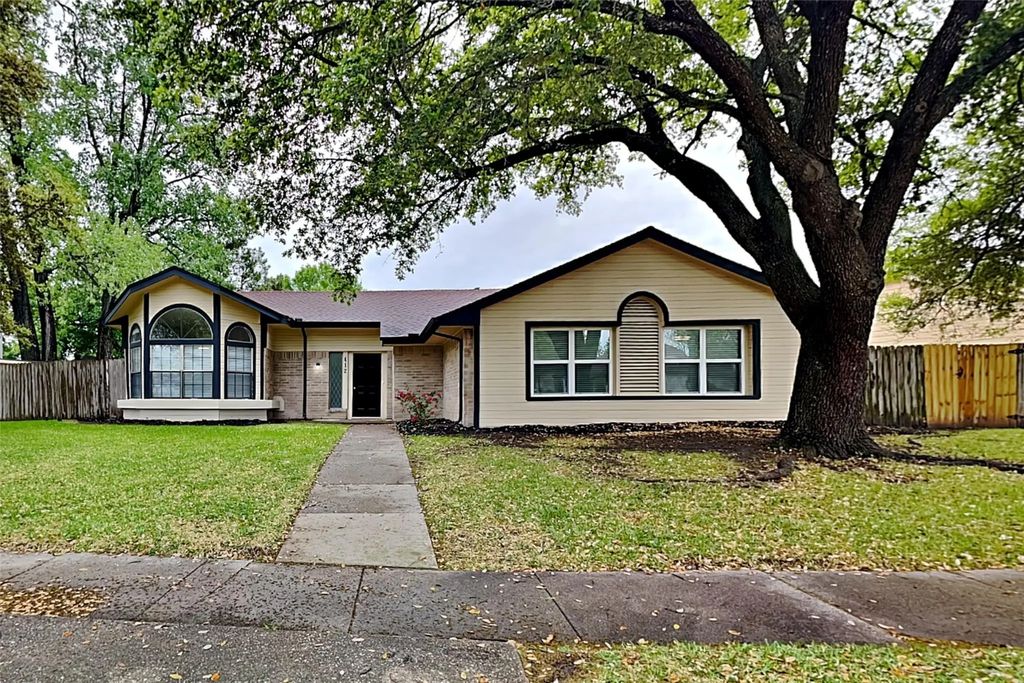 412 Trail View Lane, Garland