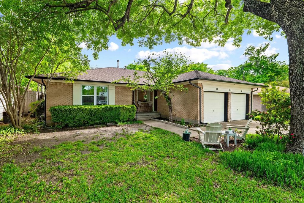 514 Huntingdon Court, Irving