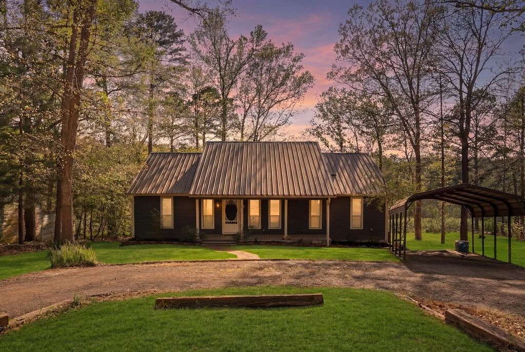 353 Deer Creek Road, Big Sandy