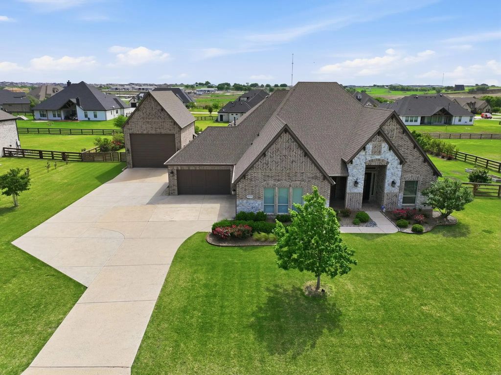 517 Westcreek Lane, Northlake