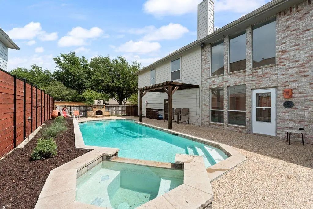 5900 Heron Cove Lane, The Colony