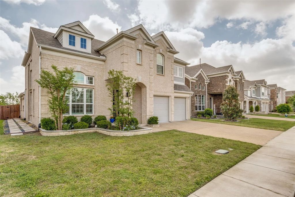358 Gleneagles Drive, Garland