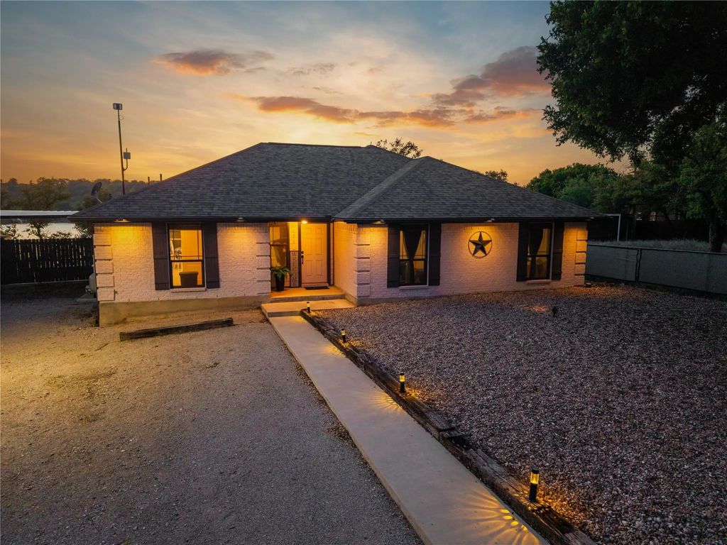 231 County Road 611, Brownwood