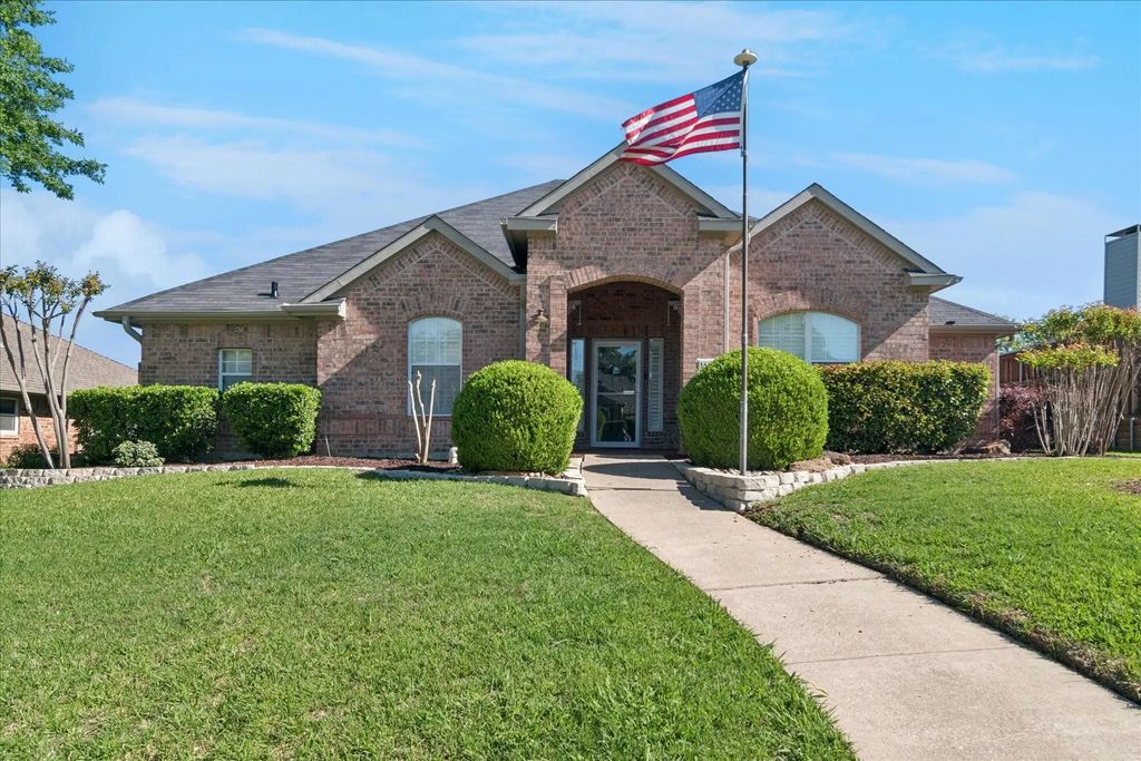 1613 Mayflower Drive, Carrollton