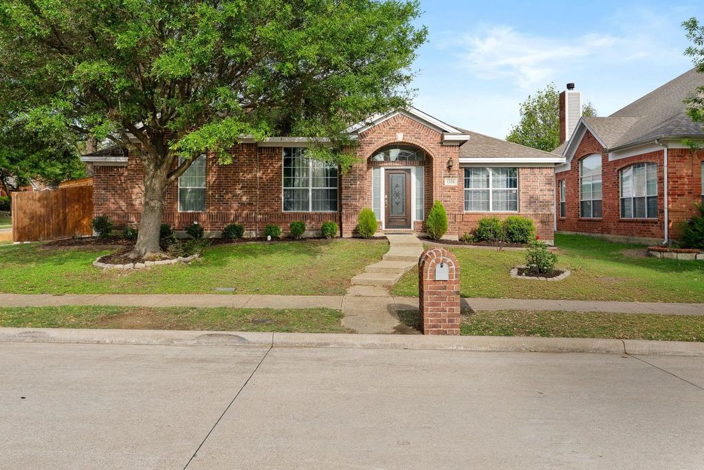 1328 Rawlins Drive, Lancaster