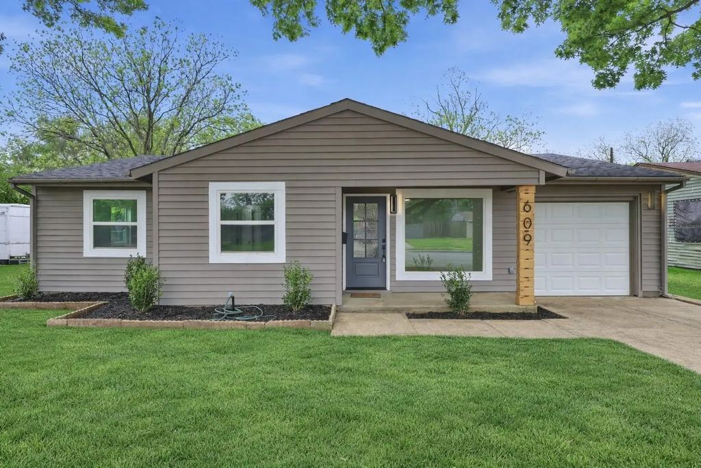 609 Woodmont Drive, Dallas