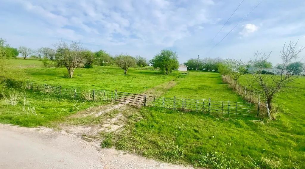 234 Private Road 4441, Rhome