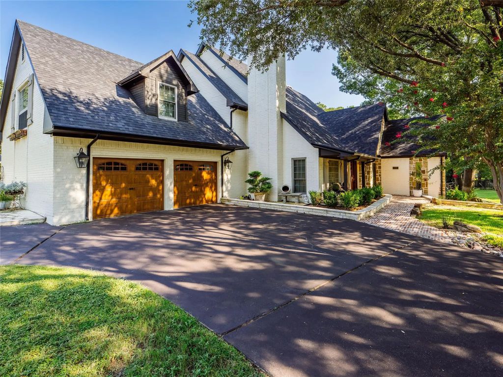 153 Meadowcreek Road, Coppell