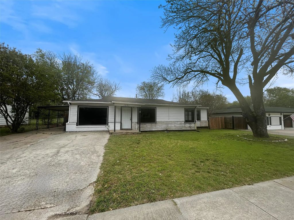 1031 Wade Hampton Street, Benbrook